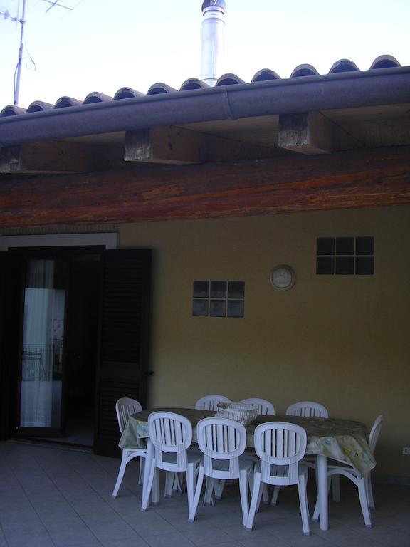 Apartamento Terrazza Sul Mare Gioiosa Marea Exterior foto